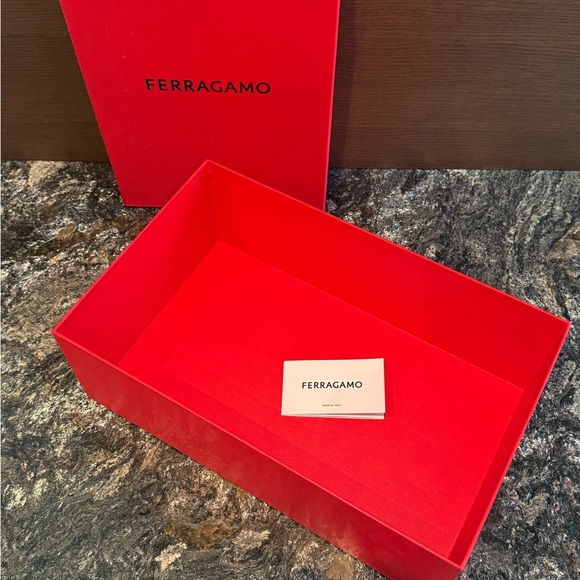 Salvatore Ferragamo Gift Box - Picture 3 of 3